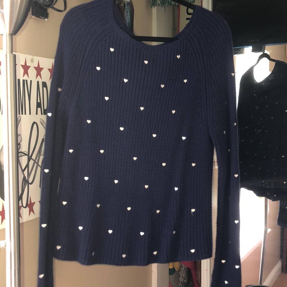 Blue white heart shaped sweatshirt